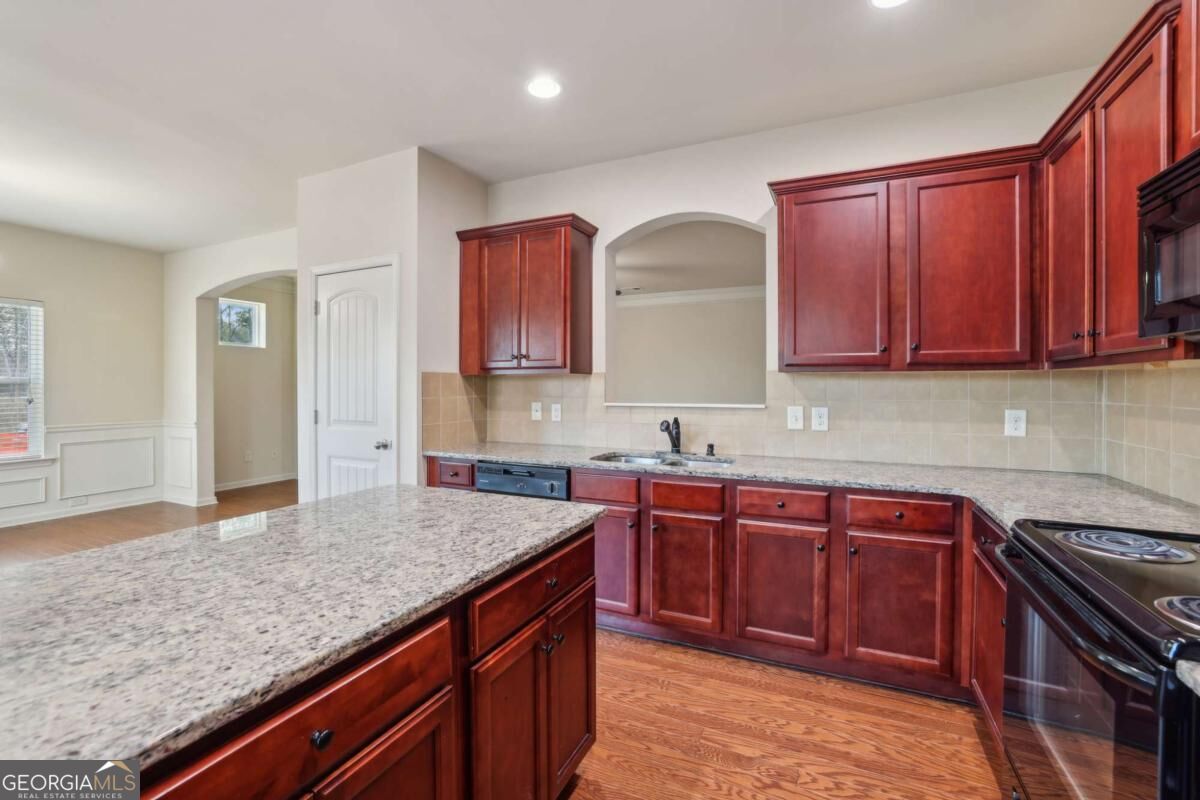 3145 ENGLEWOOD Drive