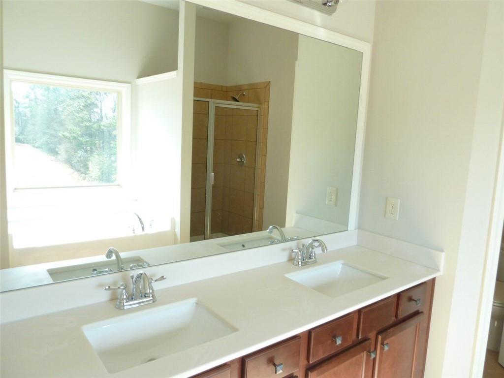 4990 BREEZEWOOD Circle