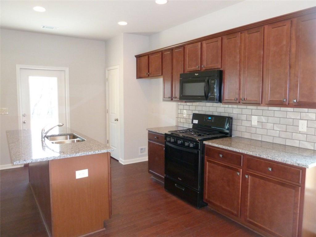 4990 BREEZEWOOD Circle