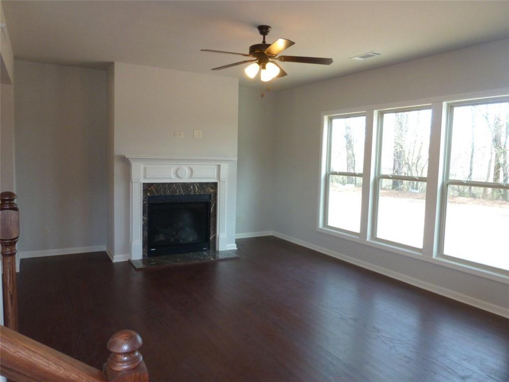 4990 BREEZEWOOD Circle