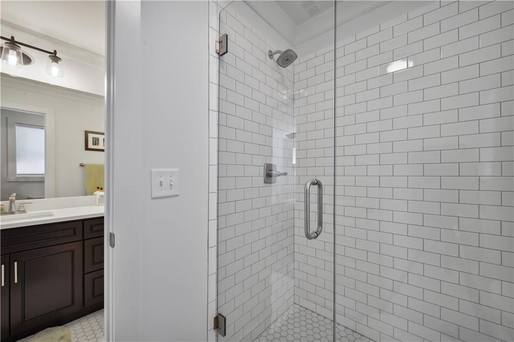 1237 MILTON Terrace SE