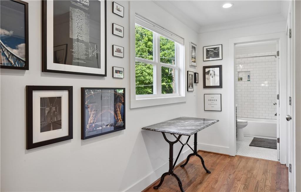 1237 MILTON Terrace SE