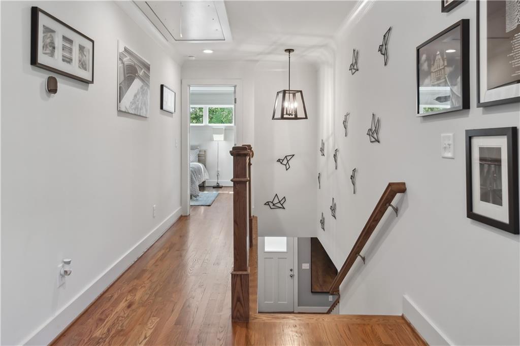 1237 MILTON Terrace SE