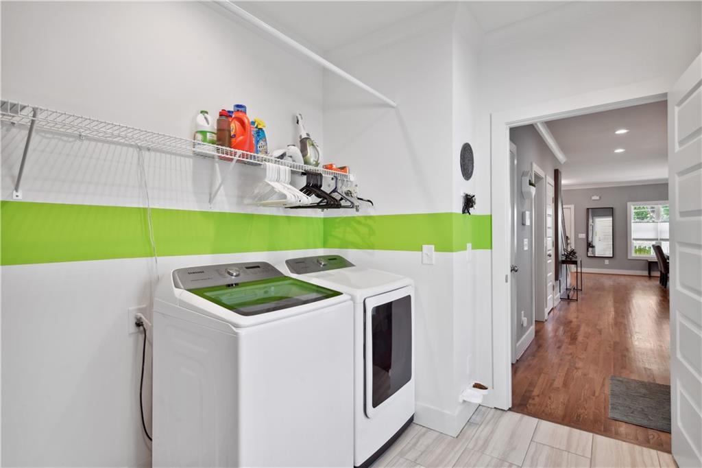 1237 MILTON Terrace SE