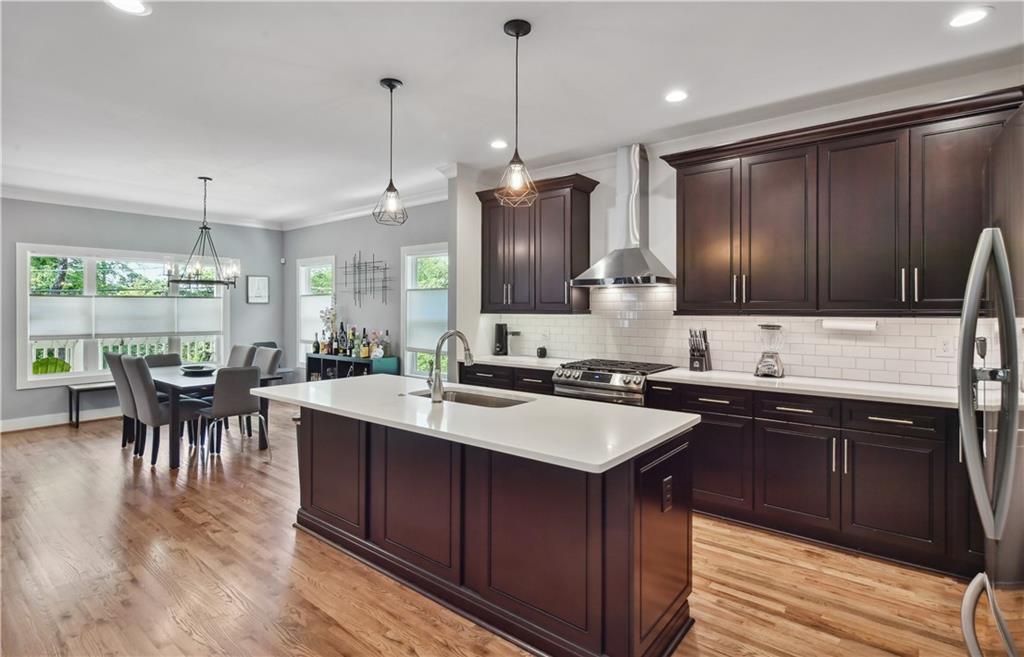 1237 MILTON Terrace SE