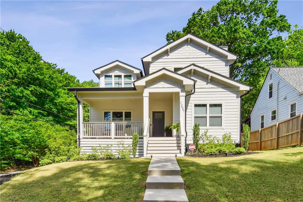 1237 MILTON Terrace SE