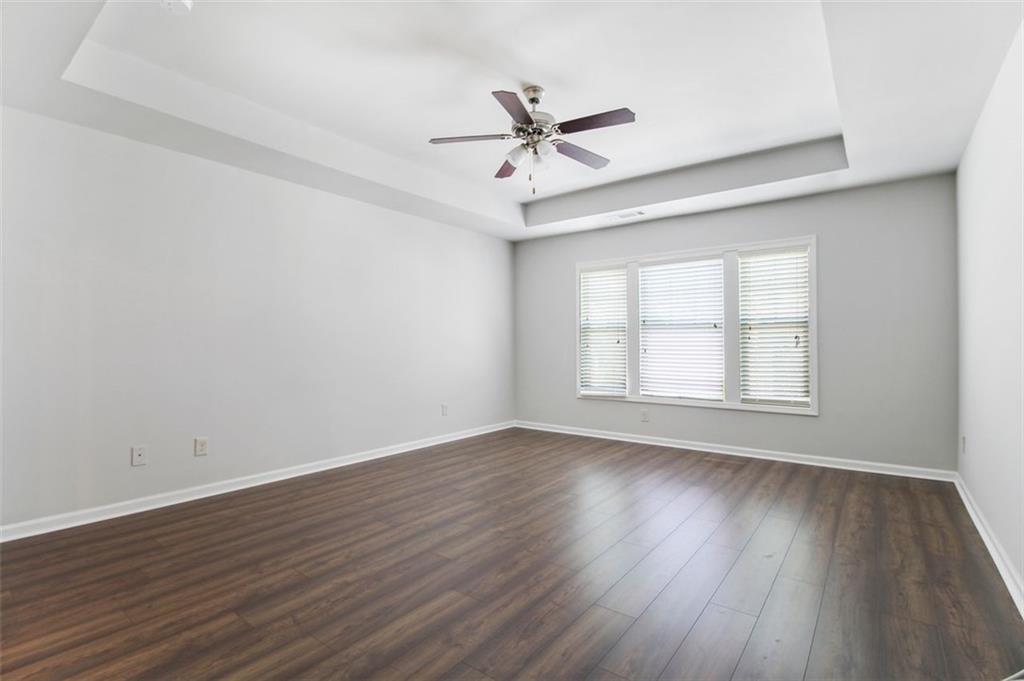 5090 BREEZEWOOD Circle