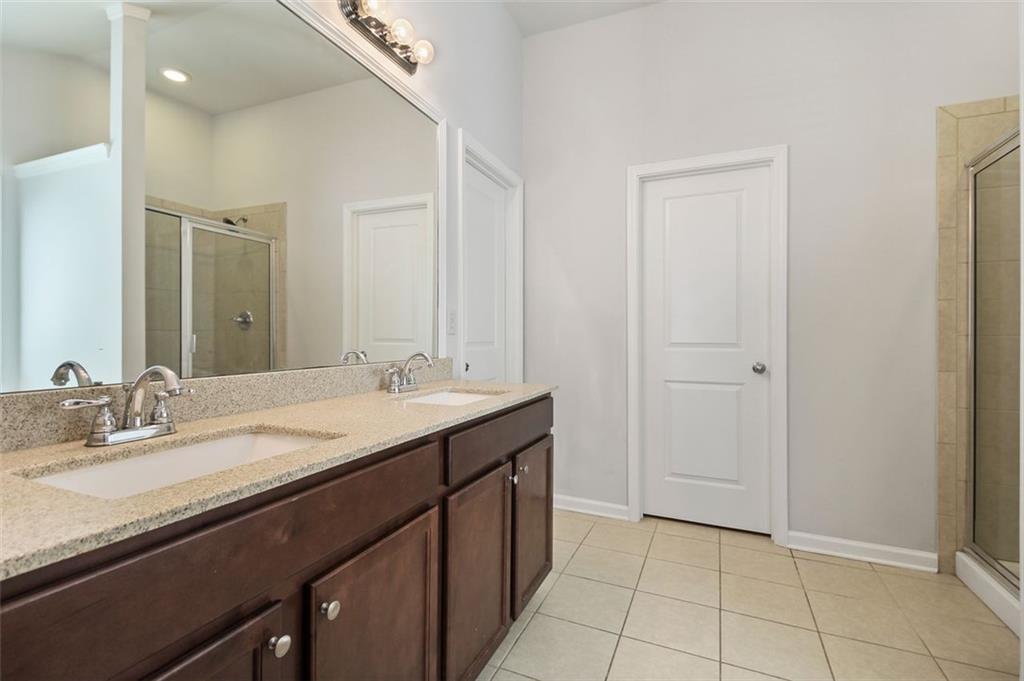 5090 BREEZEWOOD Circle