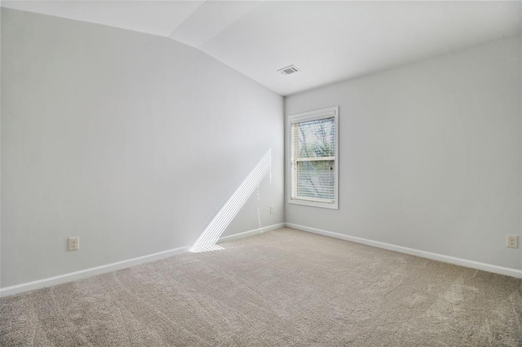 5090 BREEZEWOOD Circle