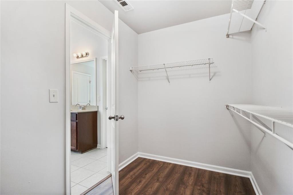 5090 BREEZEWOOD Circle