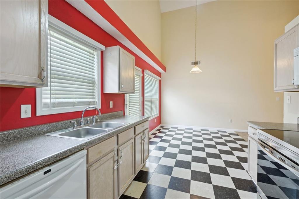 6607 LAKE MILL Trace