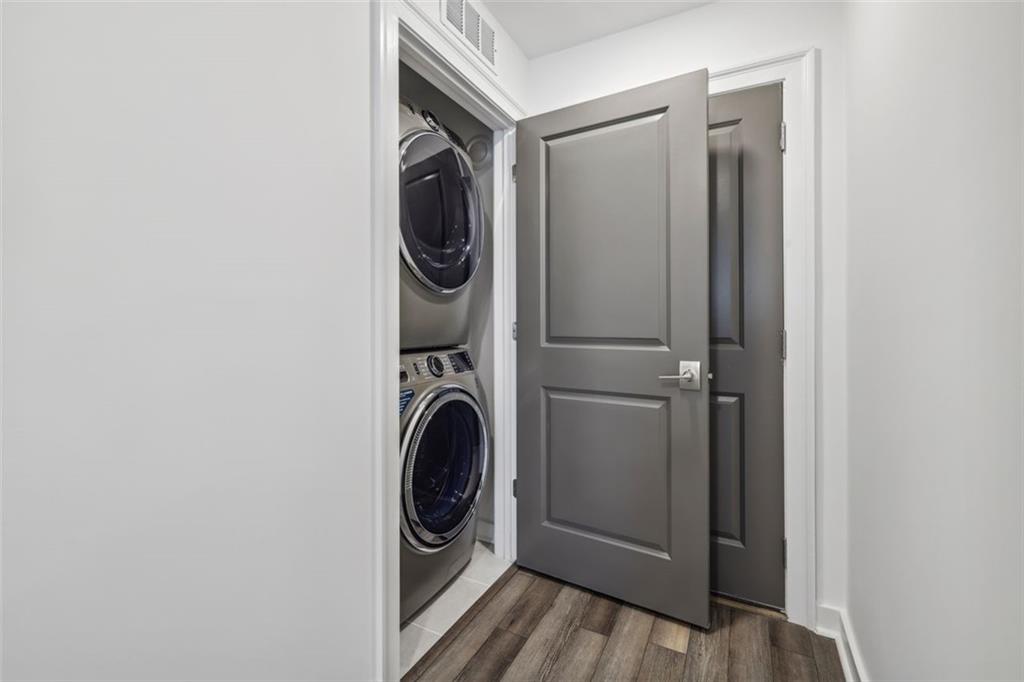 432 Burton Drive Unit 301