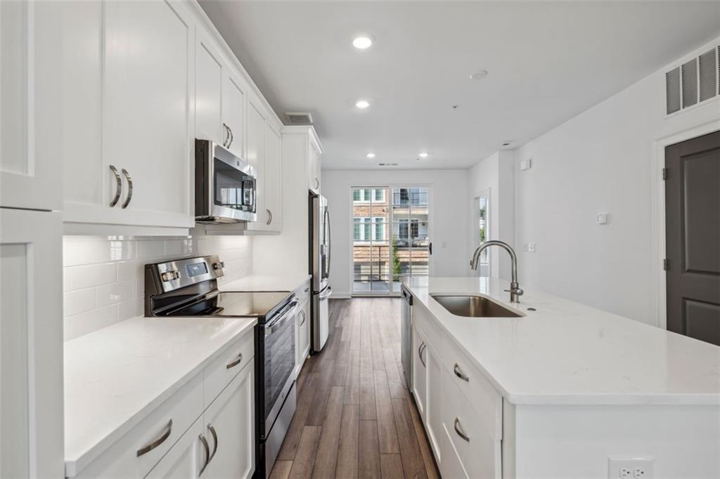 432 Burton Drive Unit 301