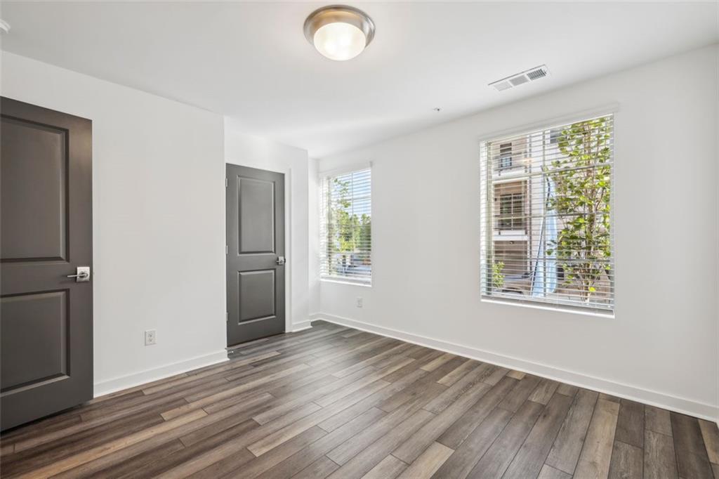 432 Burton Drive Unit 301