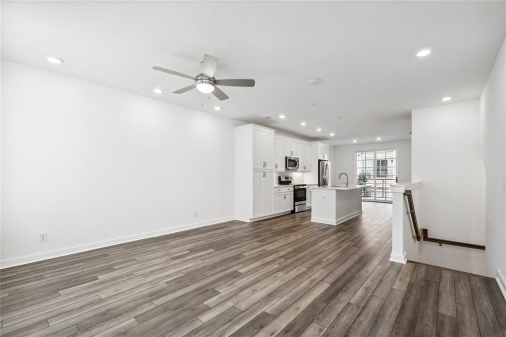 432 Burton Drive Unit 301