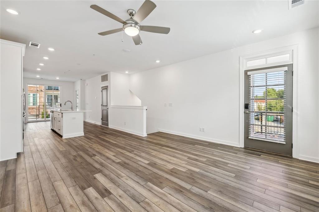 432 Burton Drive Unit 301