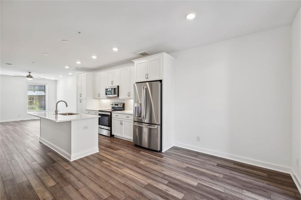 432 Burton Drive Unit 301