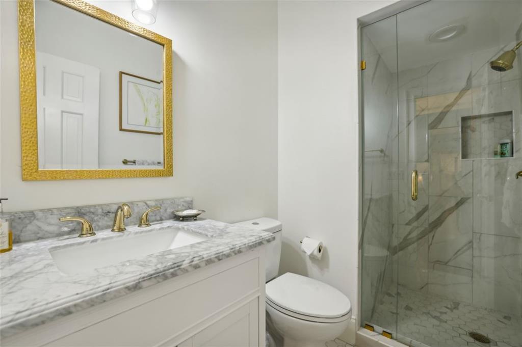 500 TAM OSHANTER Drive SE