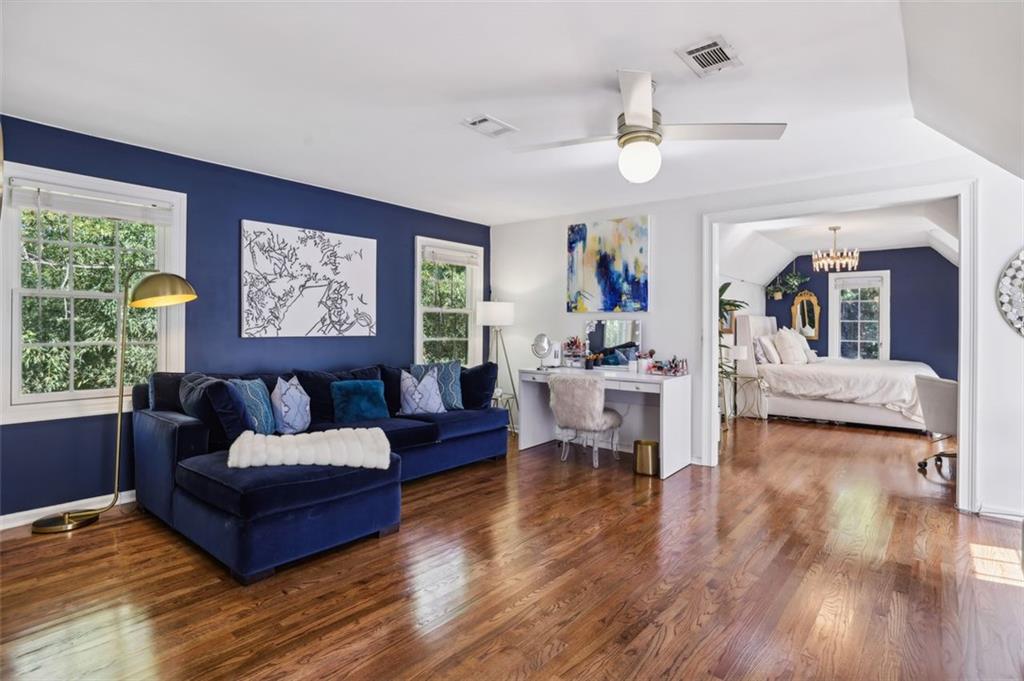 500 TAM OSHANTER Drive SE