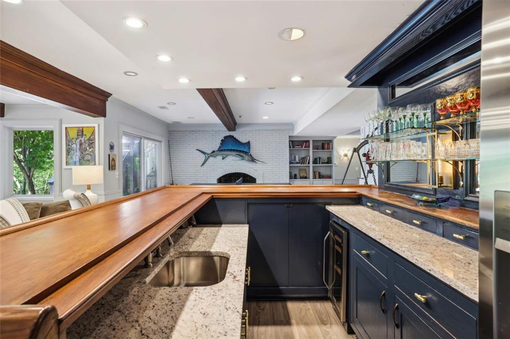 500 TAM OSHANTER Drive SE