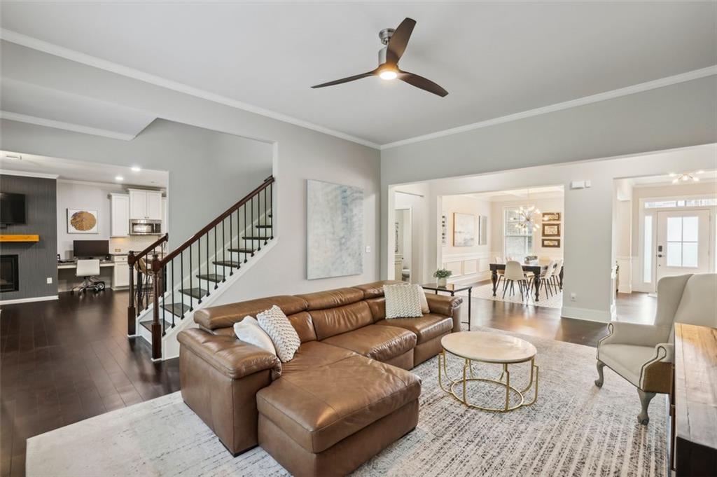 5435 SCENIC VALLEY Drive