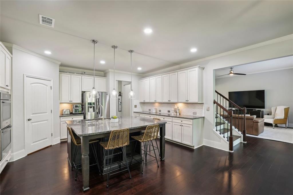 5435 SCENIC VALLEY Drive