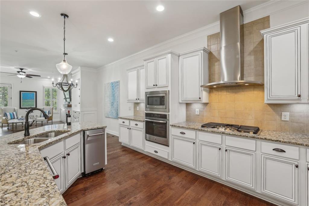 465 ROSE GARDEN Lane