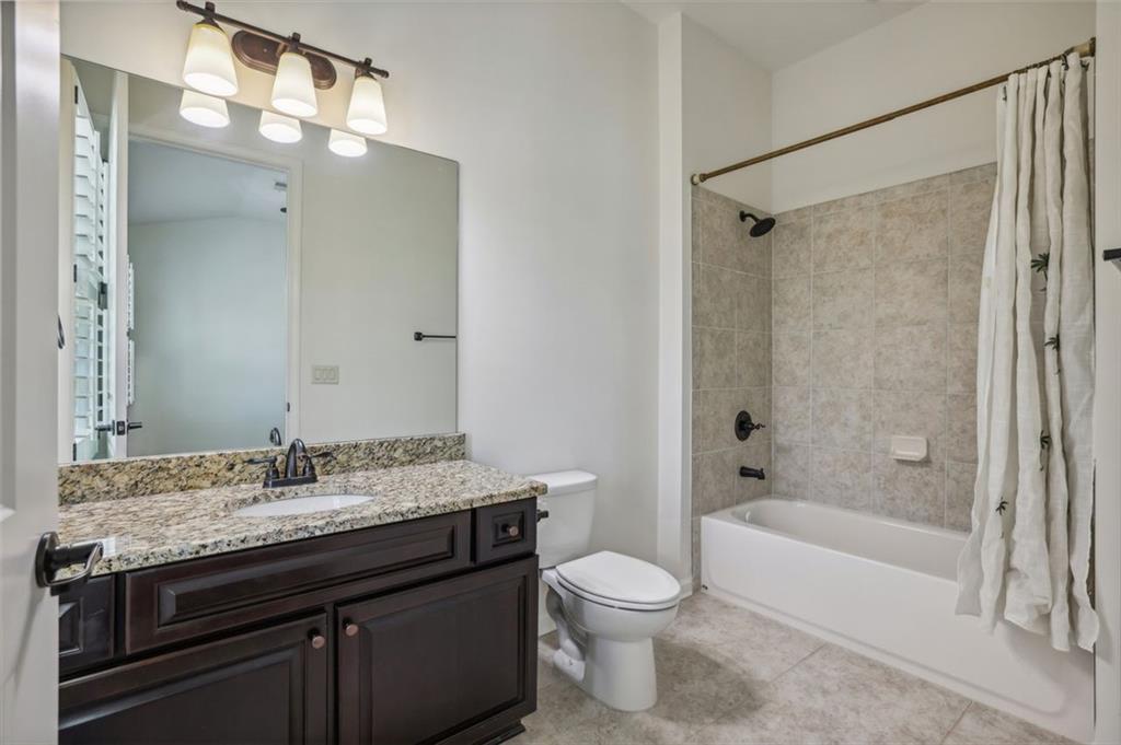 465 ROSE GARDEN Lane