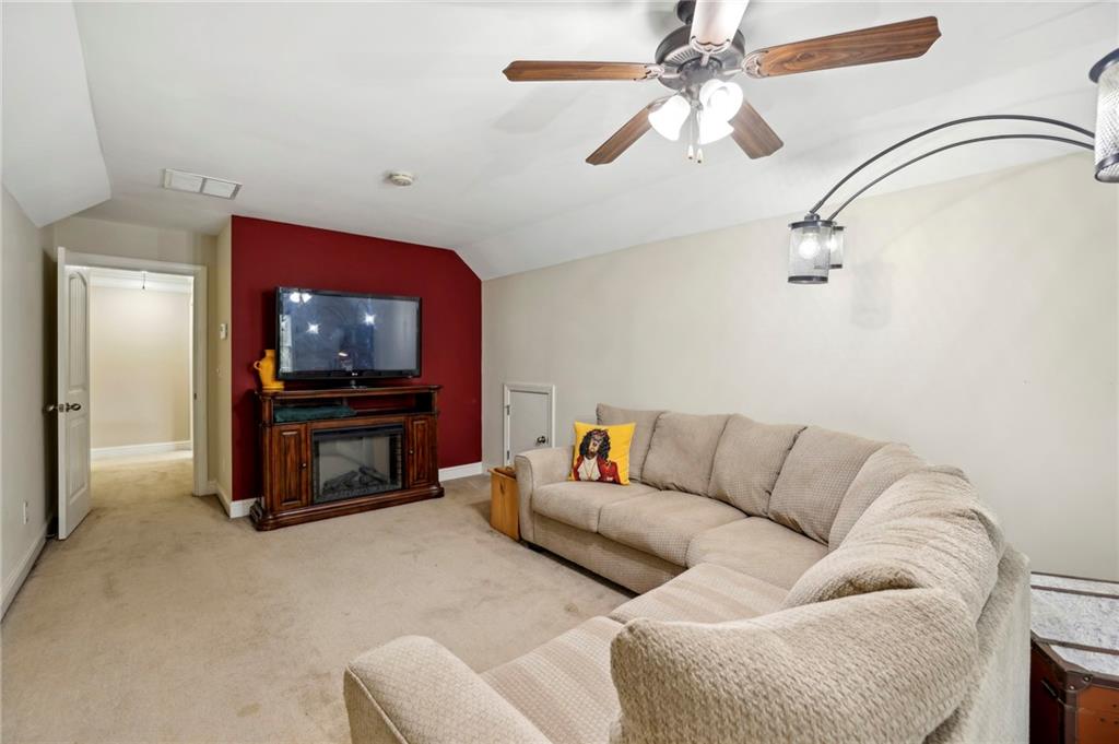 7620 Pleasant Hollow Lane