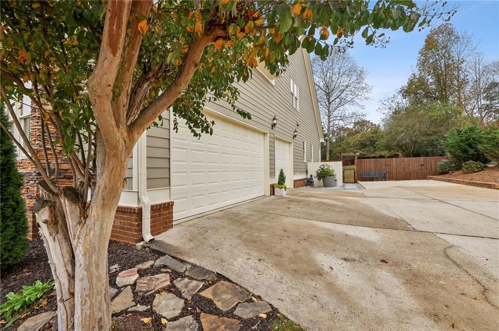 7620 Pleasant Hollow Lane