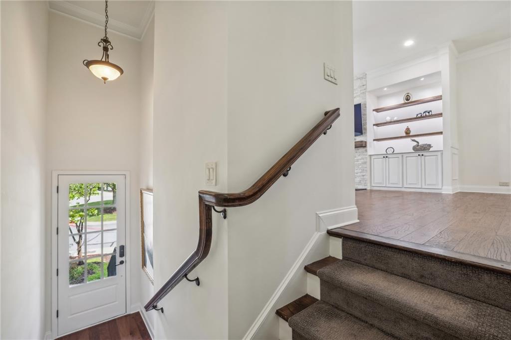 465 ROSE GARDEN Lane