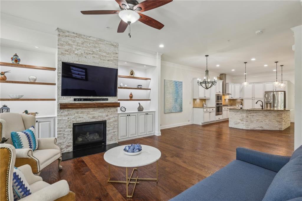 465 ROSE GARDEN Lane