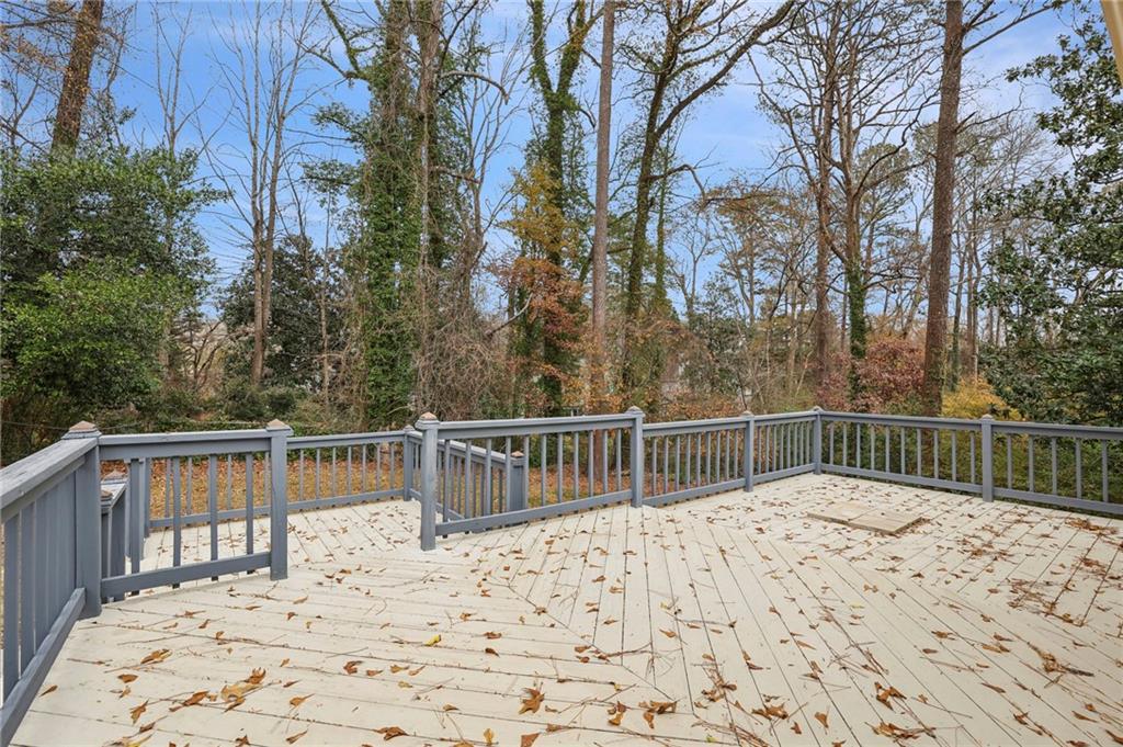 2807 Winding Lane NE