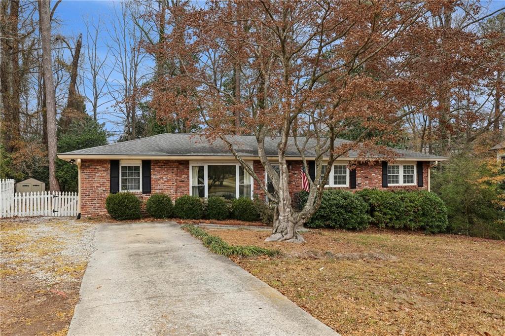 2807 Winding Lane NE