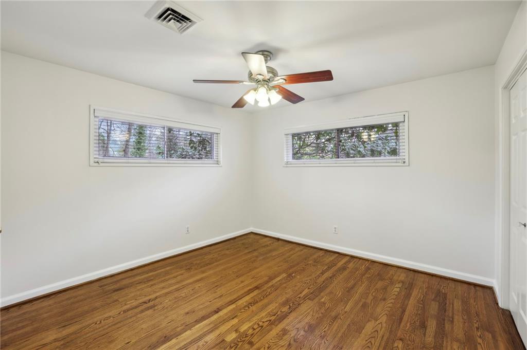 2807 Winding Lane NE