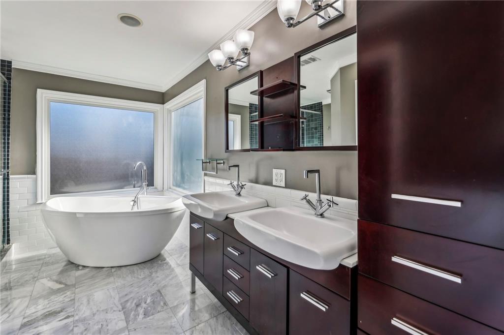 125 River Terrace Court