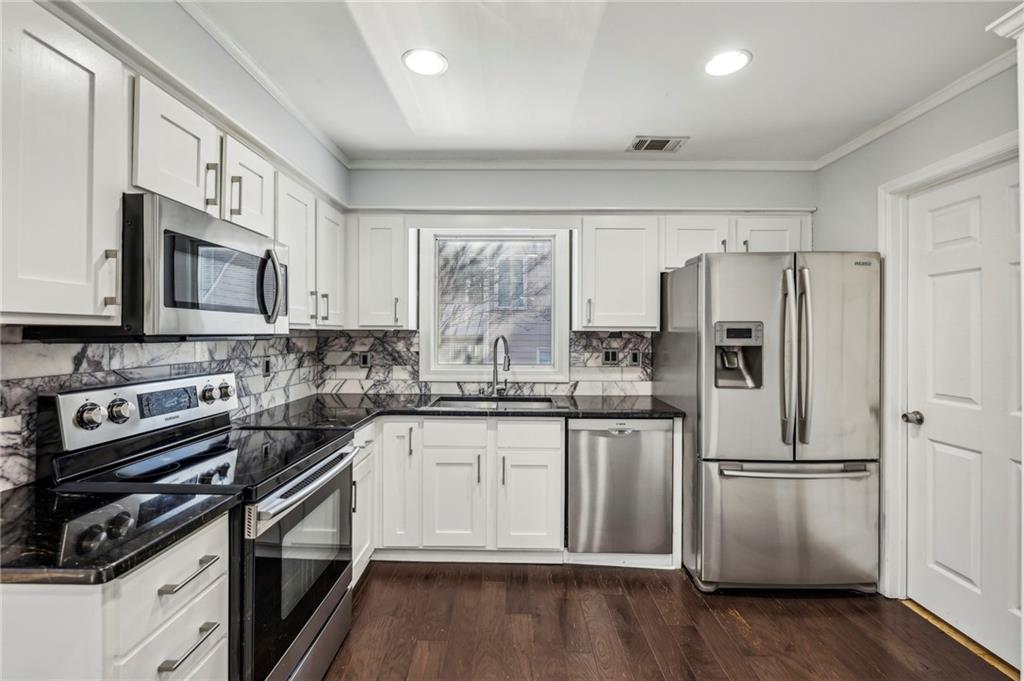 125 River Terrace Court