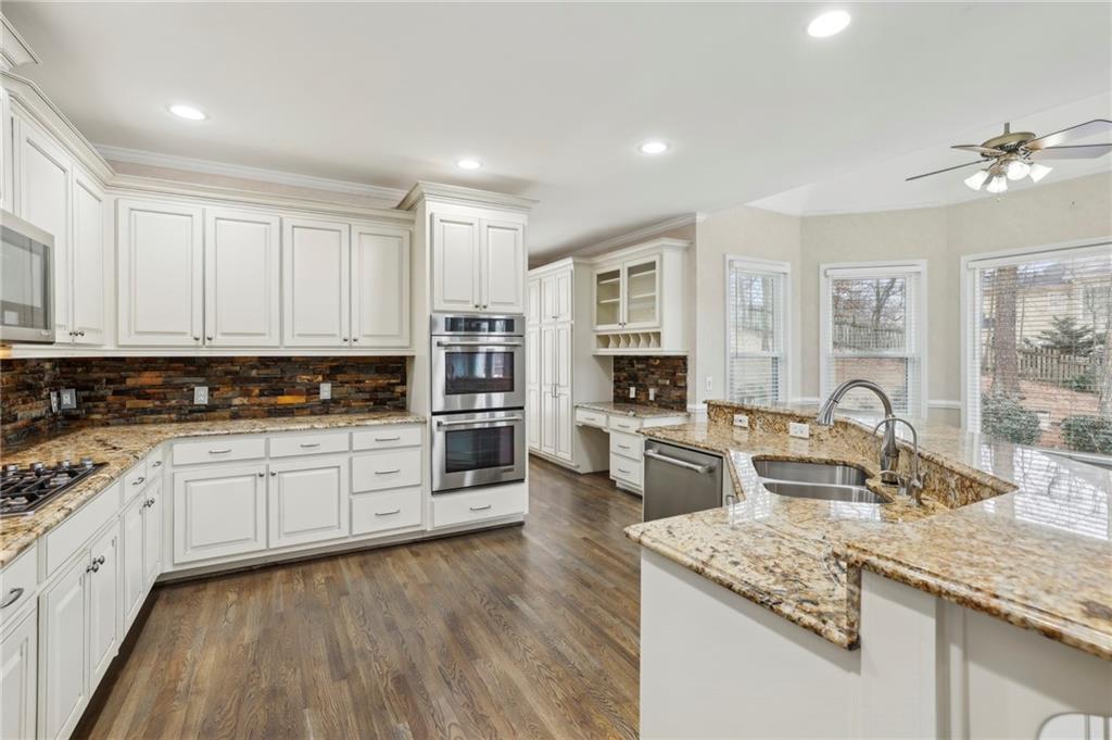 320 Old Sandhurst Station