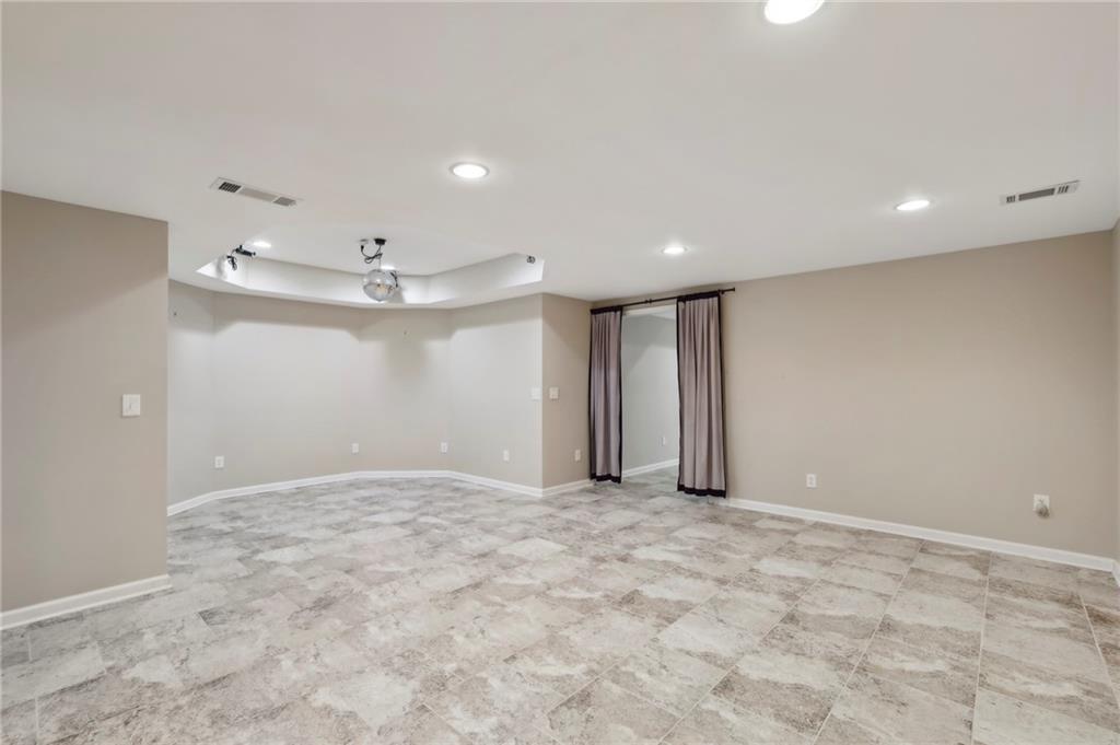 320 Old Sandhurst Station