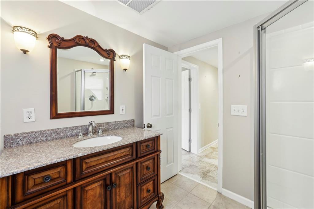 320 Old Sandhurst Station