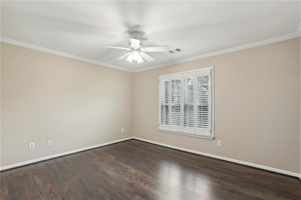 320 Old Sandhurst Station