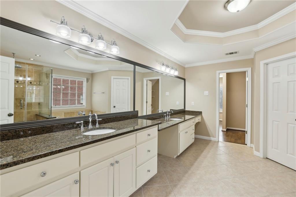 320 Old Sandhurst Station