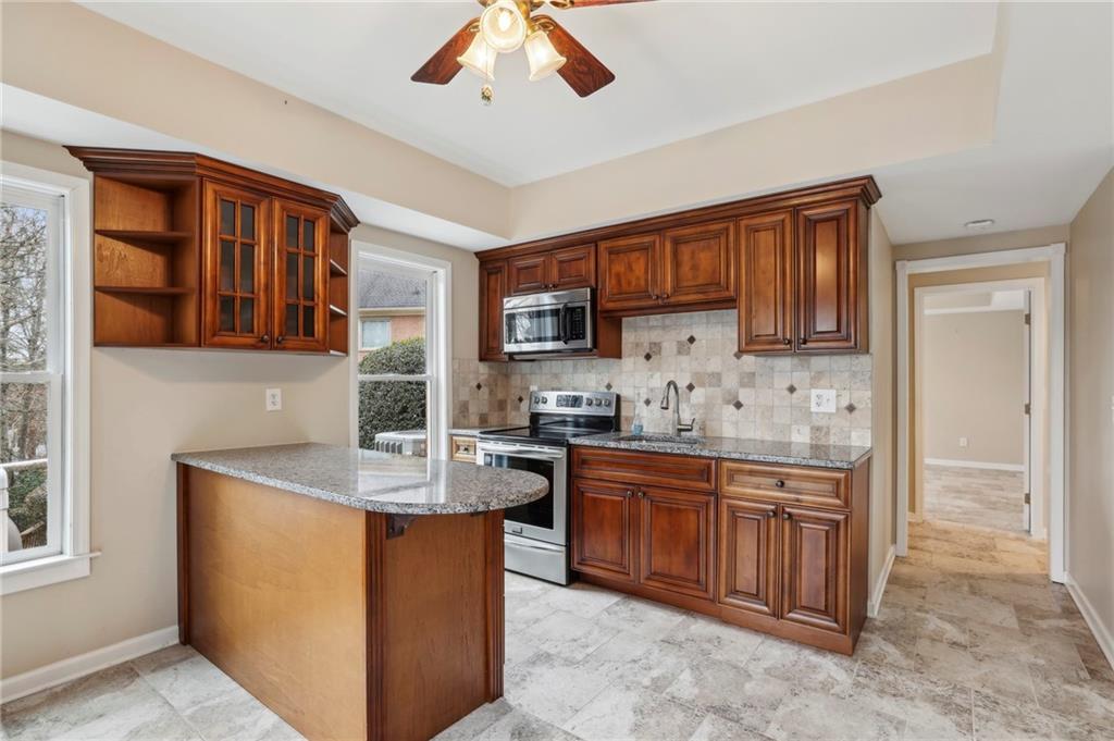 320 Old Sandhurst Station