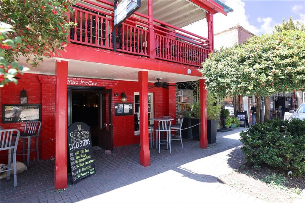 190 THOMPSON Place