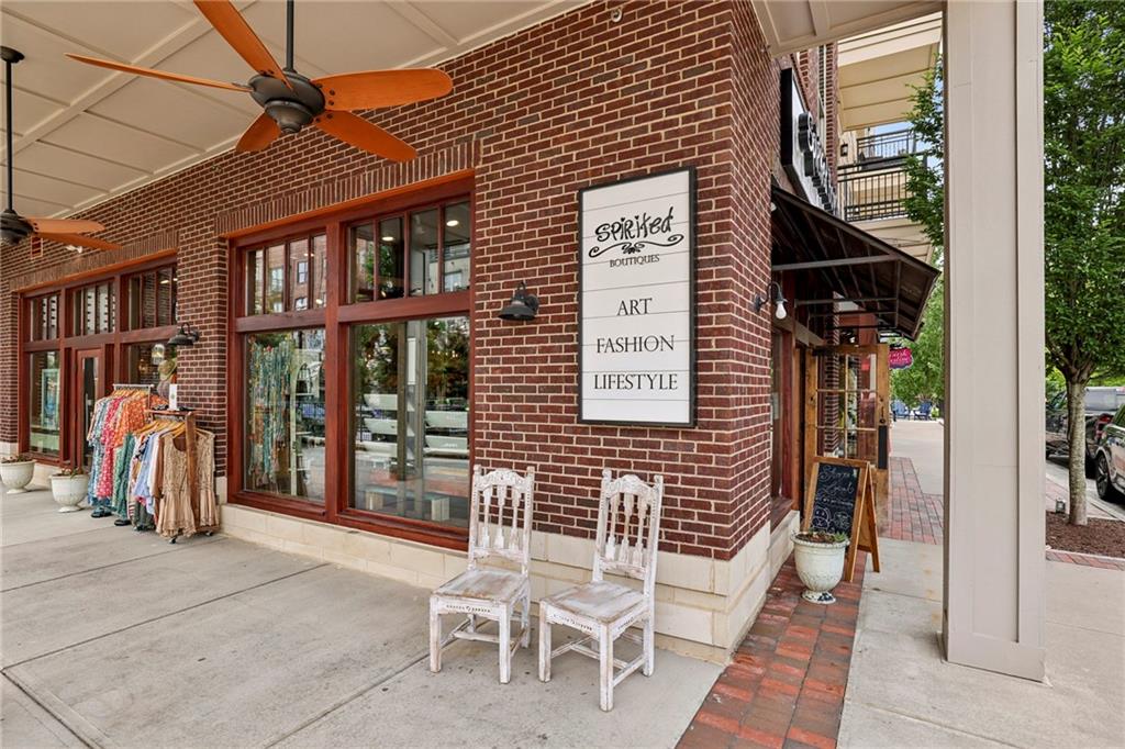 432 Burton Drive Unit 301