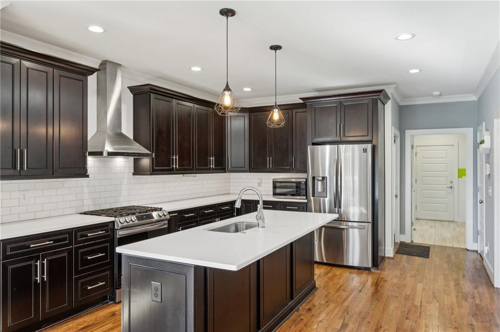 1237 MILTON Terrace SE