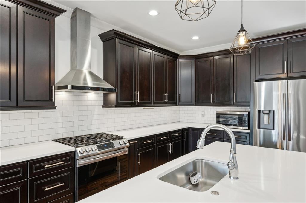 1237 MILTON Terrace SE