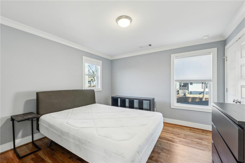 1237 MILTON Terrace SE