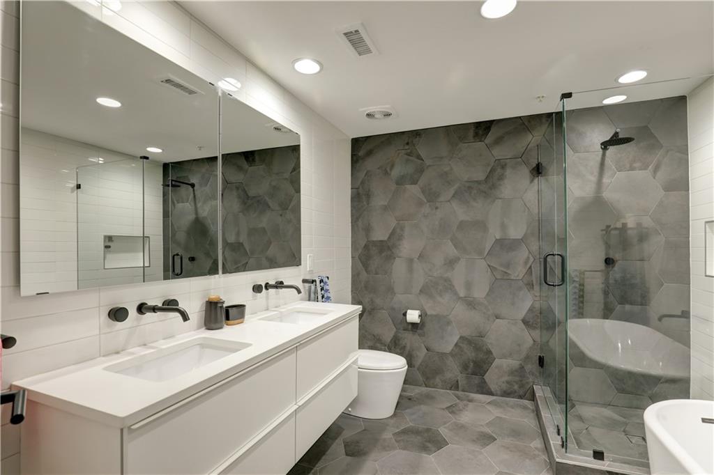 3235 Roswell Road Unit 703