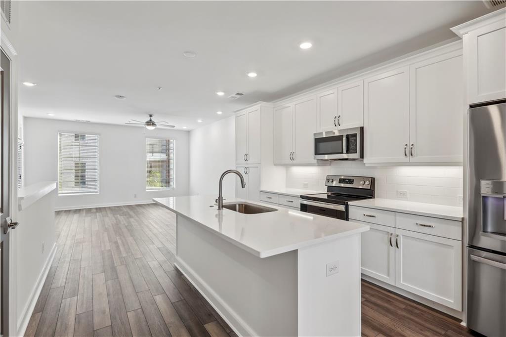 432 Burton Drive Unit 301